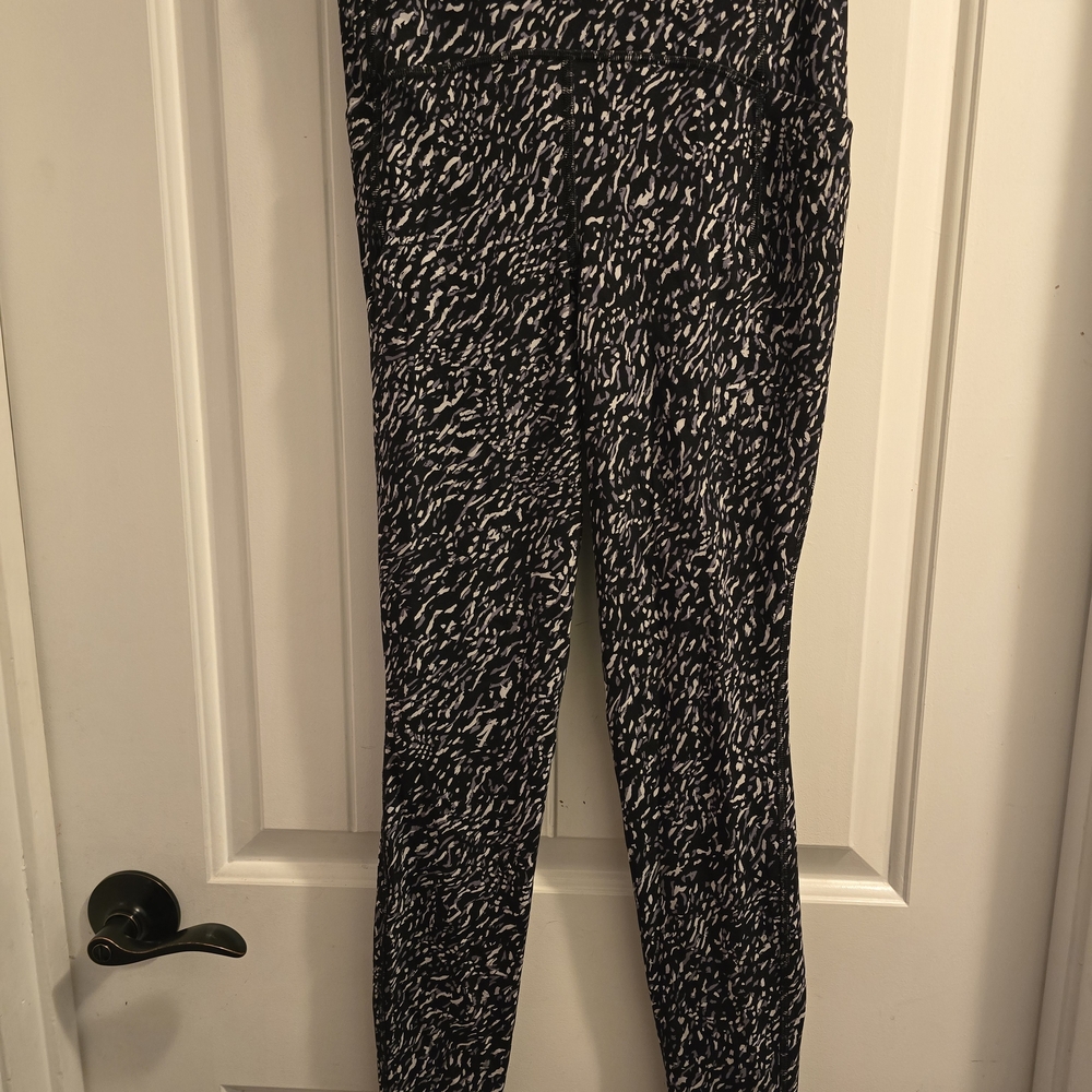 Lululemon Athletica Black and White Patterned Leggings